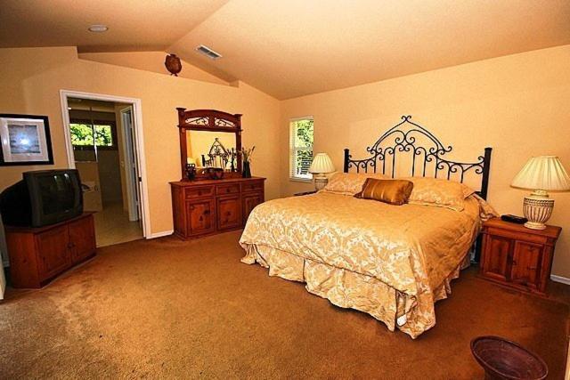 Universal Vacations Naples Area Homes Room photo